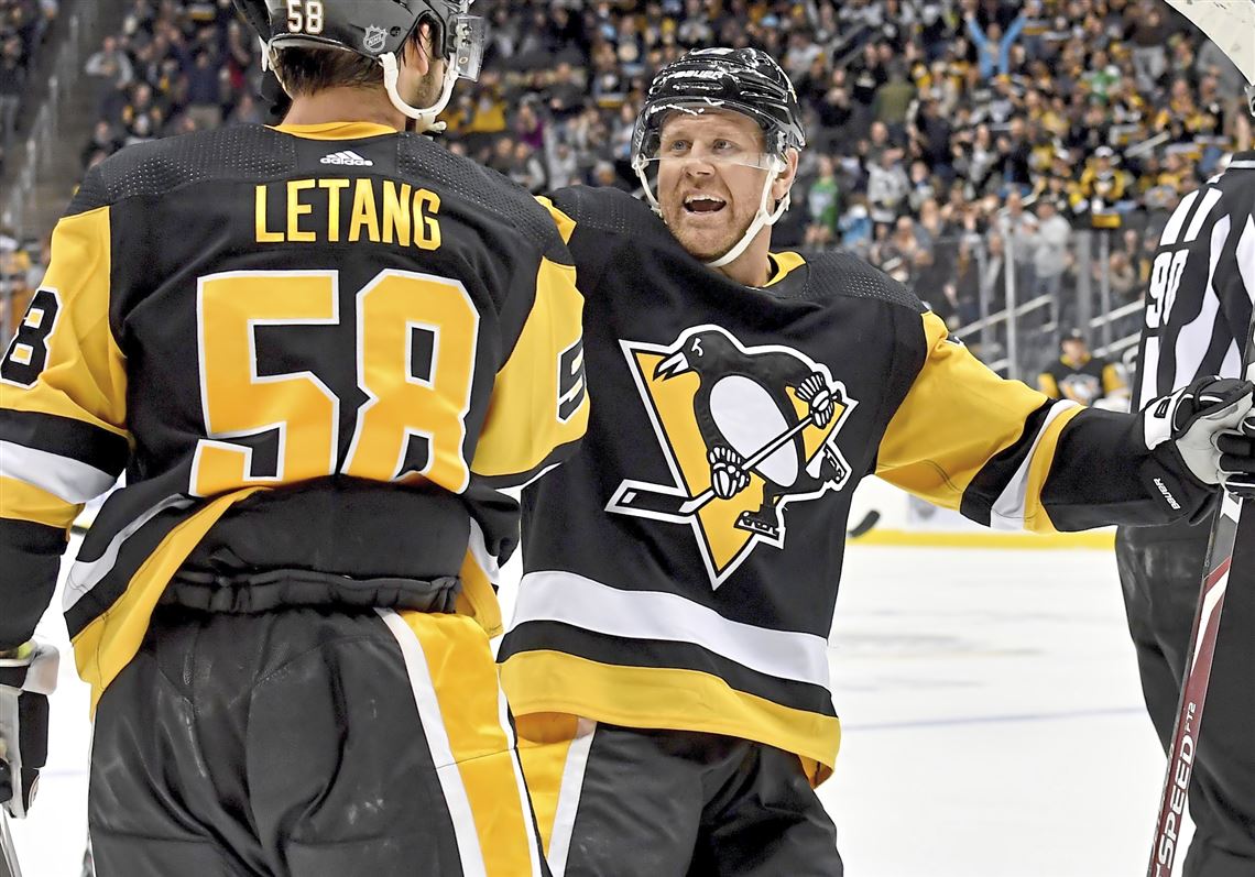 Penguins activate Patric Hornqvist from injured reserve return