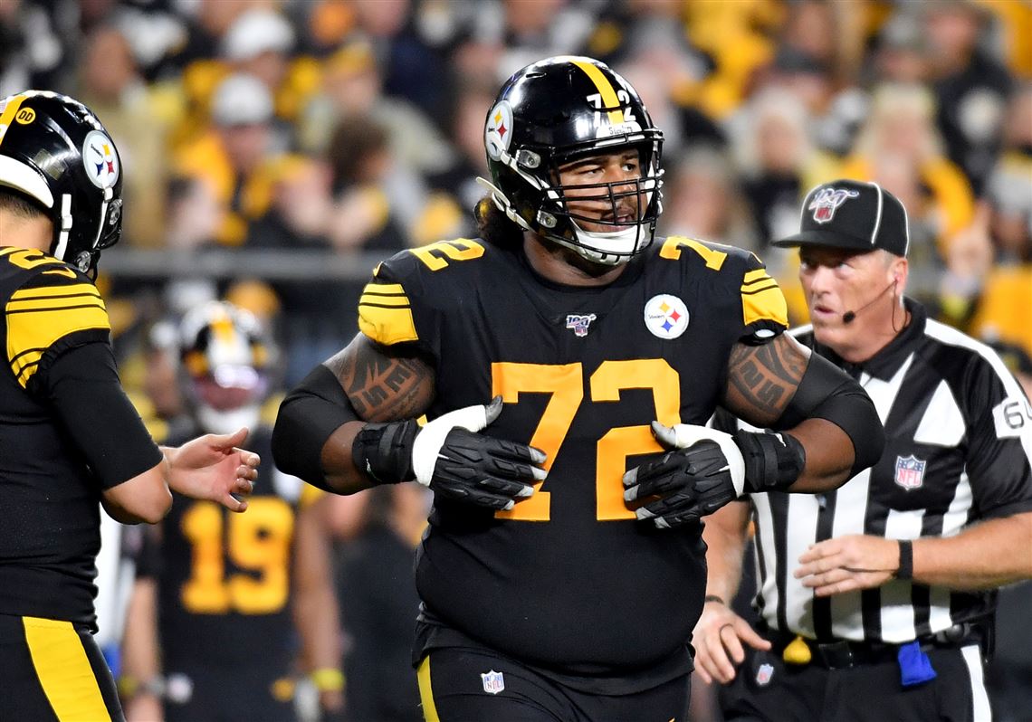 Steelers OL Zach Banner's shines in NFL Shop ad