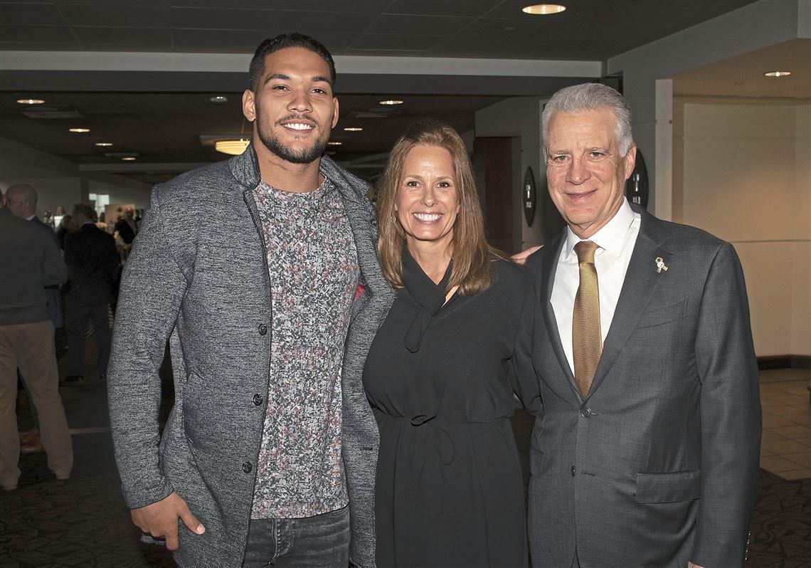 James Conner awarded Steelers' Ed Block Courage Award