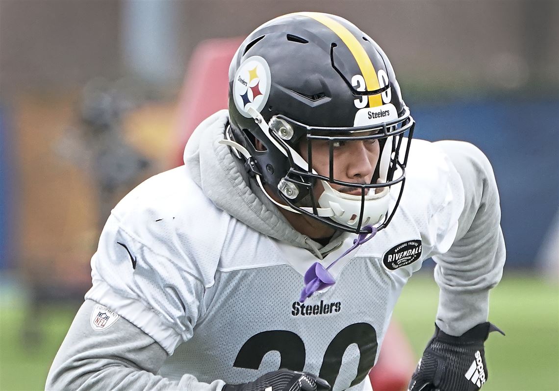 Former Steelers' RB James Conner signs one-year deal with