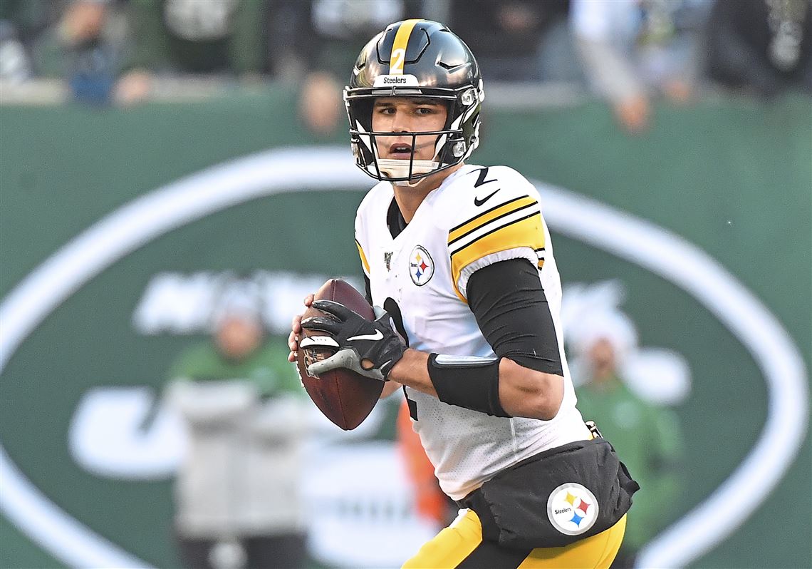 Mason Rudolph knocked out on scary helmet-to-helmet hit in Steelers-Ravens  game - The Washington Post