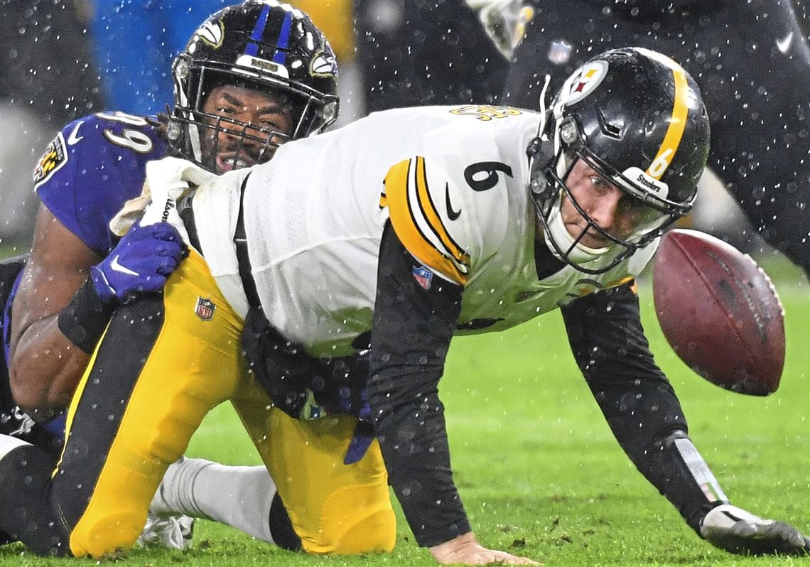 Steelers season ends after falling to Ravens 28-10