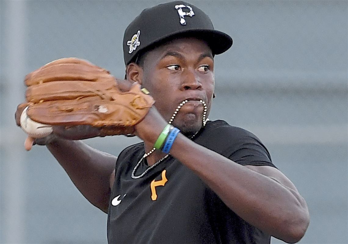 Oneil Cruz, top Pirates prospect, involved in crash that killed 3