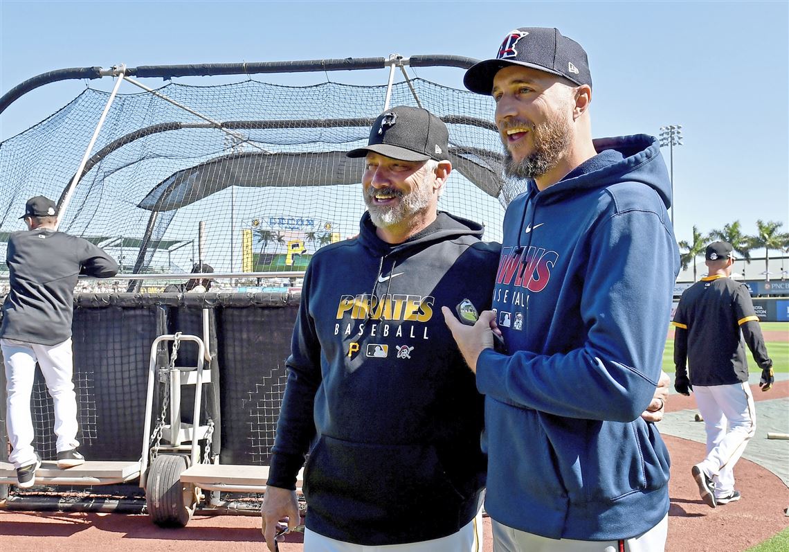 Twins manager for a day: Rocco Baldelli turns over reins to Kyle