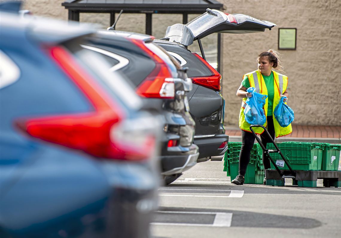 clothing stores with curbside pickup