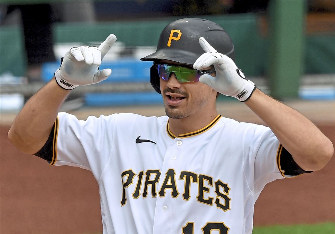 New dad Bryan Reynolds carries Pirates past Cubs