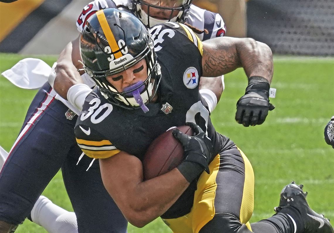 Virus outbreak pushes Steelers-Titans to Monday or Tuesday