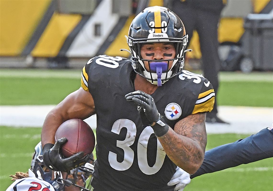 Former Steelers running back James Conner signs with Cardinals