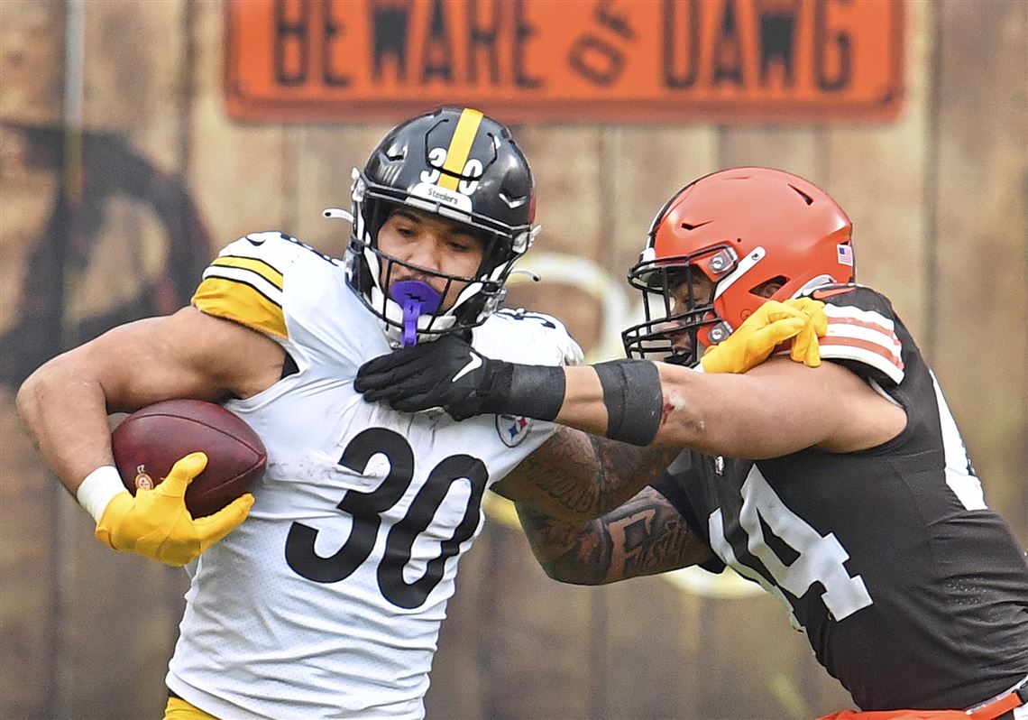 Steelers players arrive at anticipated Browns rematch wearing