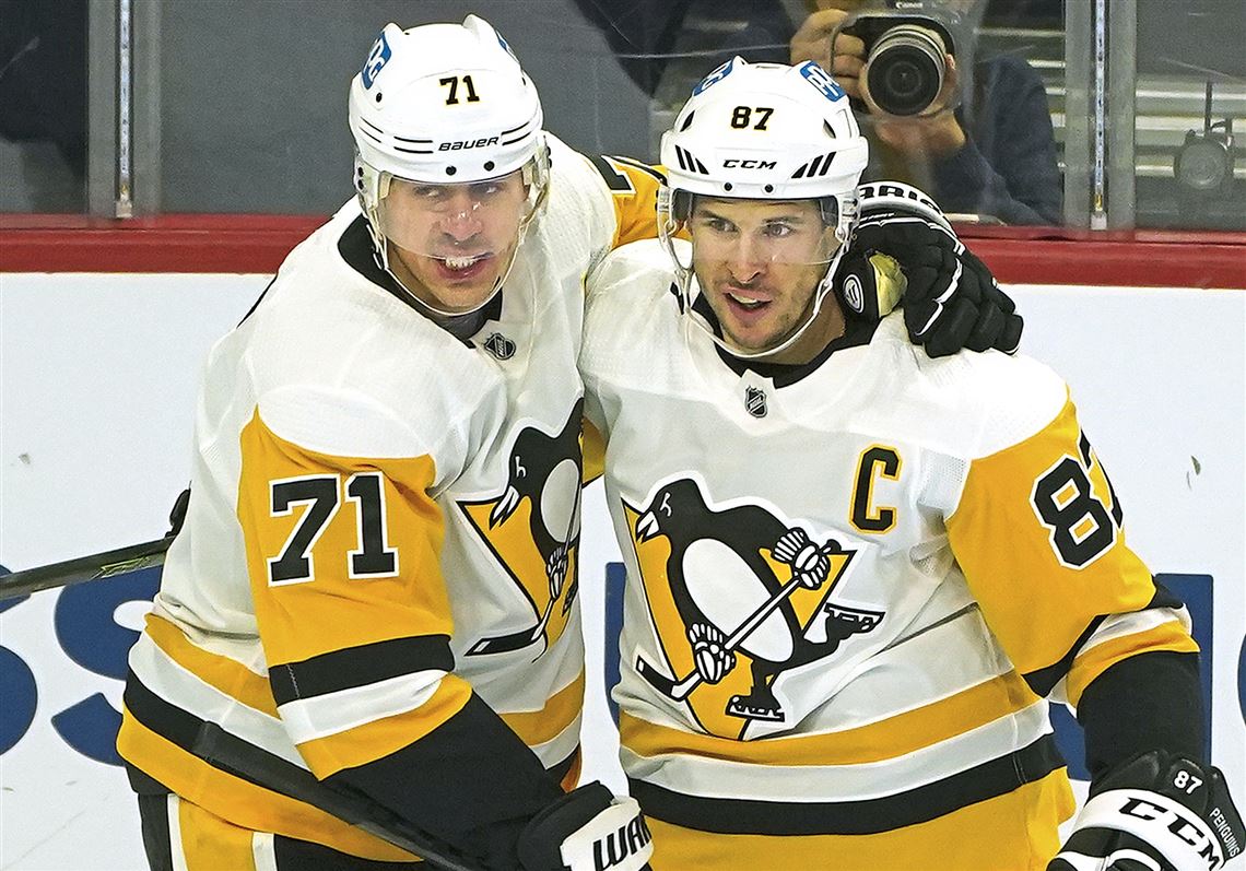 Pittsburgh Penguins Forward Evgeni Malkin Teaches His Son How To Ice Skate  - CBS Pittsburgh