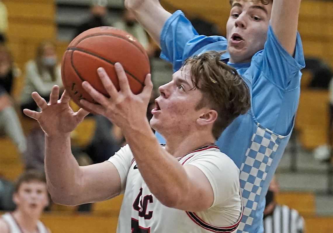 Upper St. Clair holds off Seneca Valley for a 72-70 WPIAL quarterfinal win