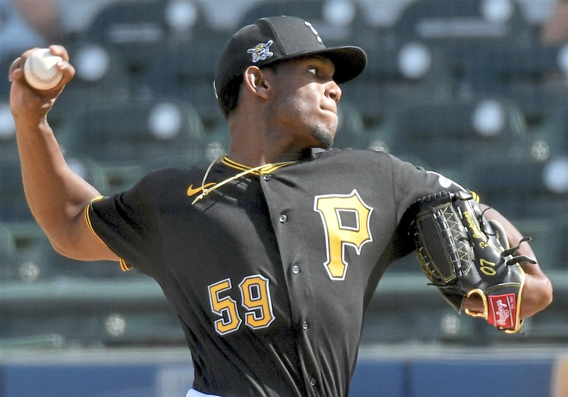 Roansy Contreras turns heads in first game action for Pirates