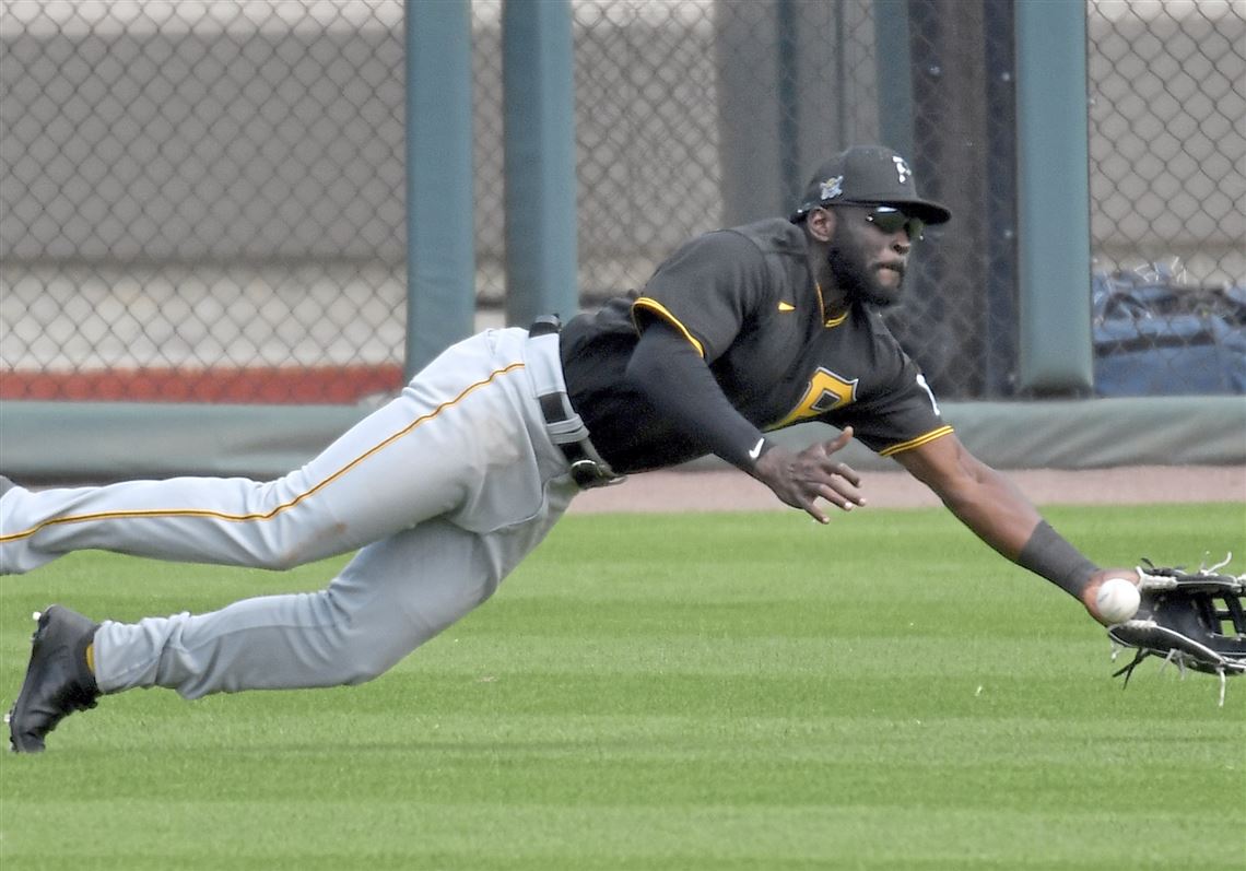 Pirates spring training: Offense comes up short again in loss