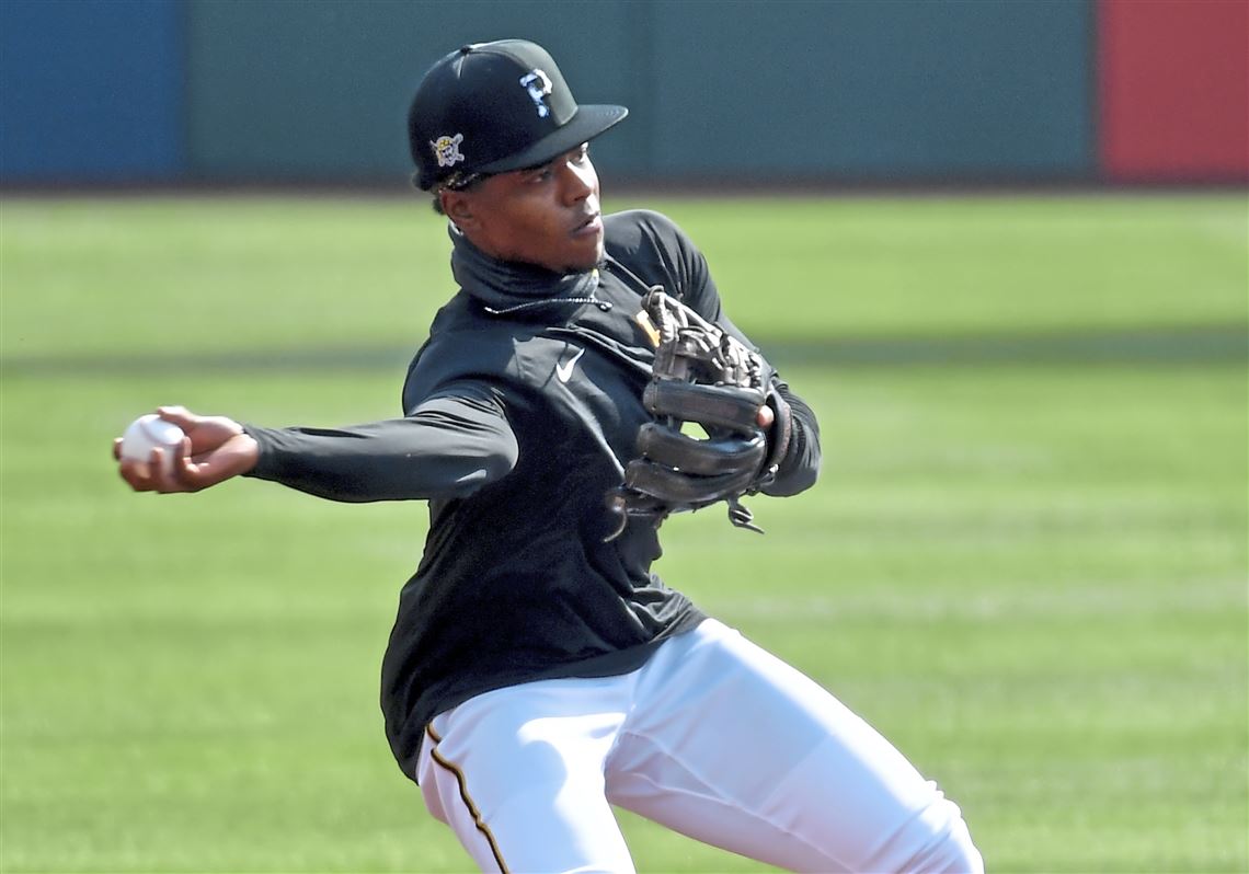 Pittsburgh Pirates Brian Goodwin (18) during warmups before a