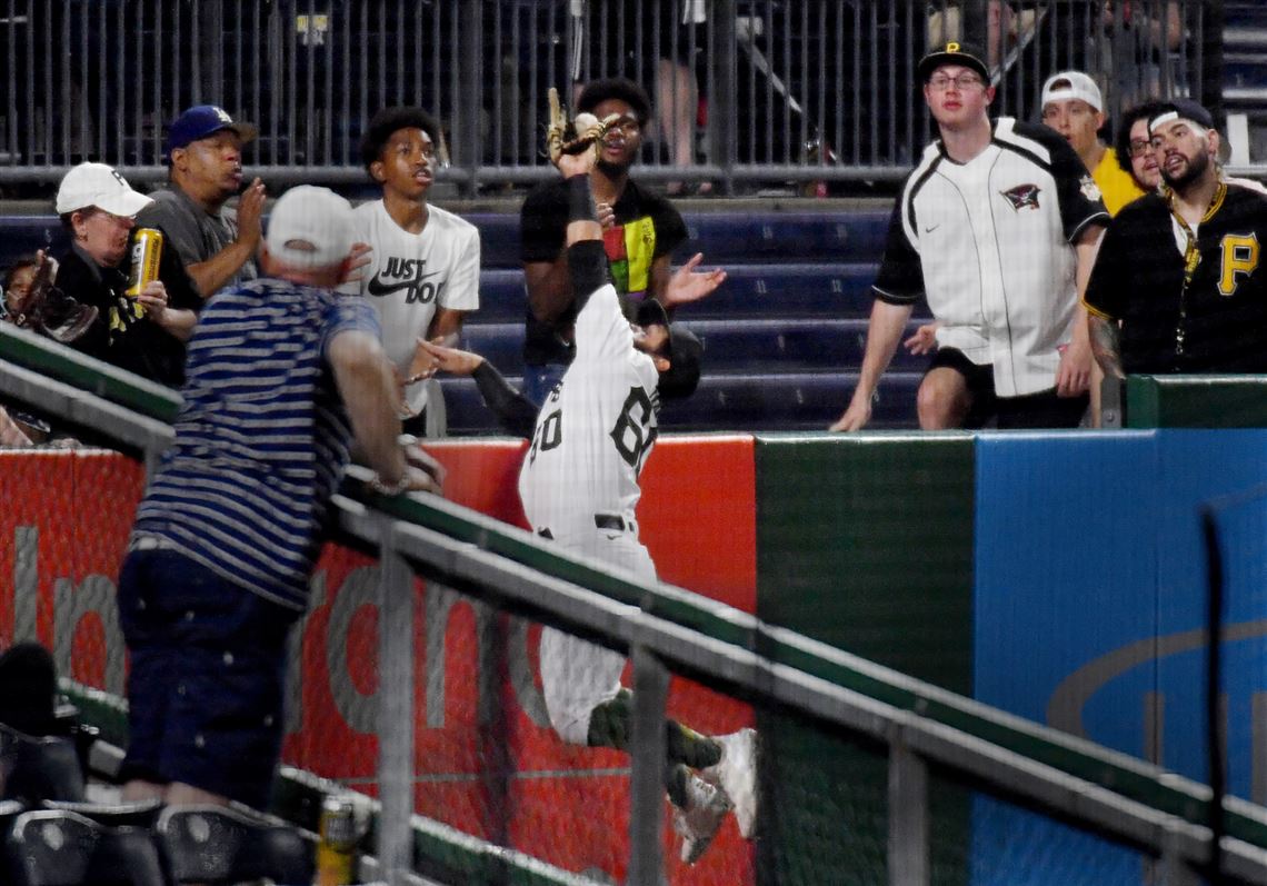 Ke'Bryan Hayes addresses home run gaffe in Pirates' loss to