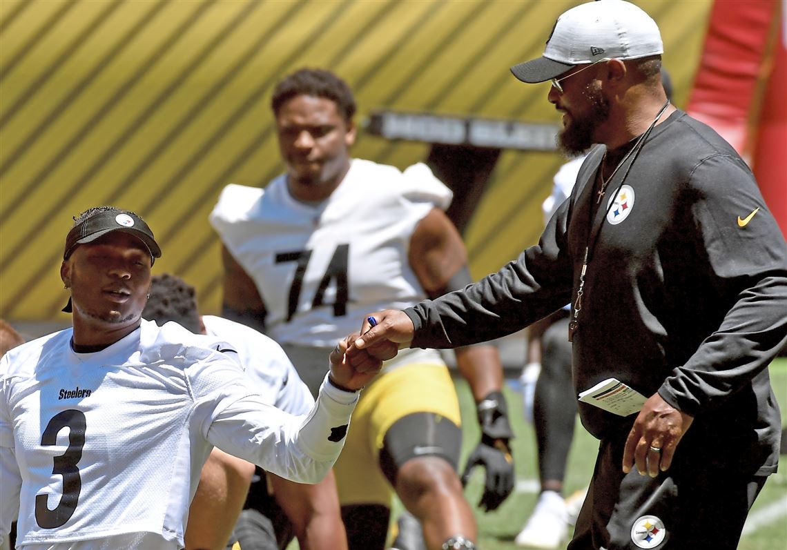 Steelers practice report: With one session left, Tomlin reflects on time at  Saint Vincent