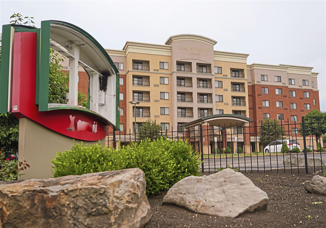 As it prepares to move into a hotel, Family House puts two Oakland properties up for sale