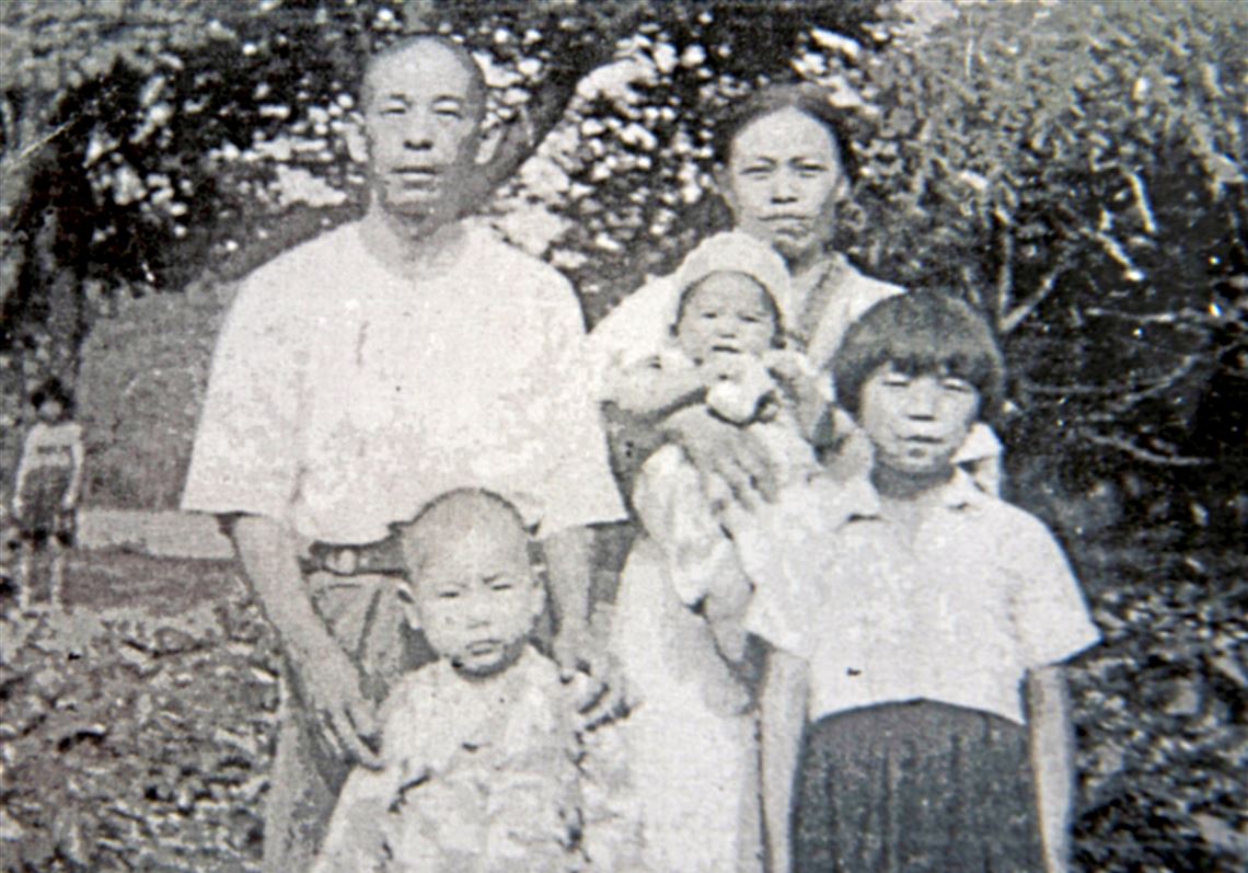 White Oak man searches for family in photos taken from Japanese soldier ...