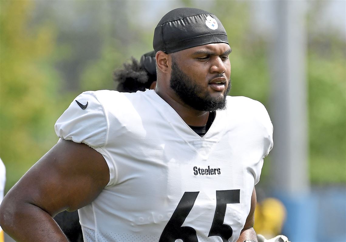 How Steelers left tackle Dan Moore Jr. keeps holding on to his starting  spot