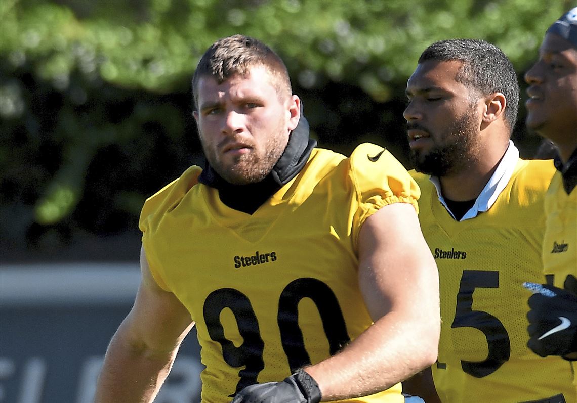 Matt Freed on Twitter: Steelers linebacker T.J. Watt talks with