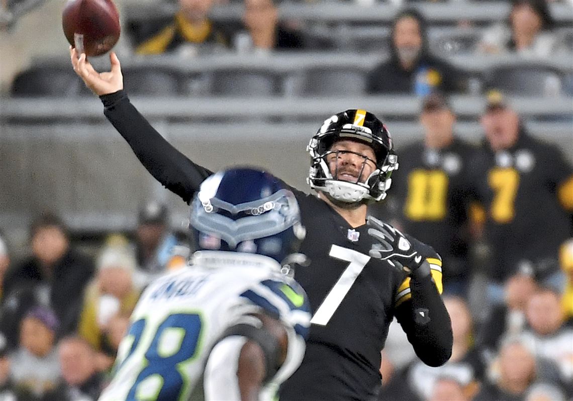 Ben Roethlisberger's season starts badly, ends poorly with too