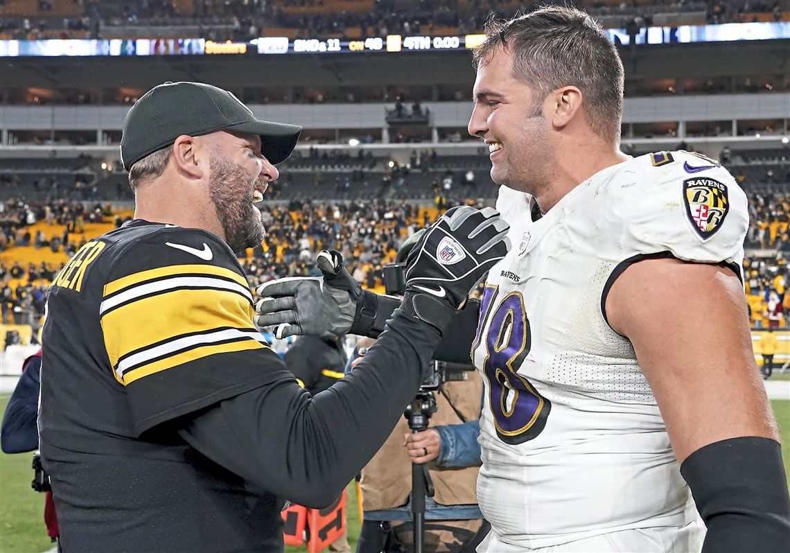 Former Steelers Tackle Alejandro Villanueva Announces Retirement