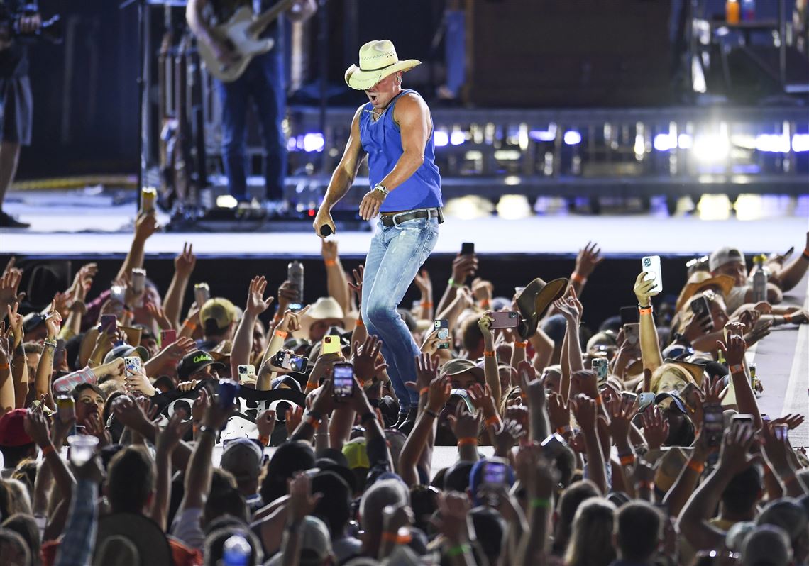 Review Kenny Chesney, Dan + Shay make it a loud party at Heinz Field