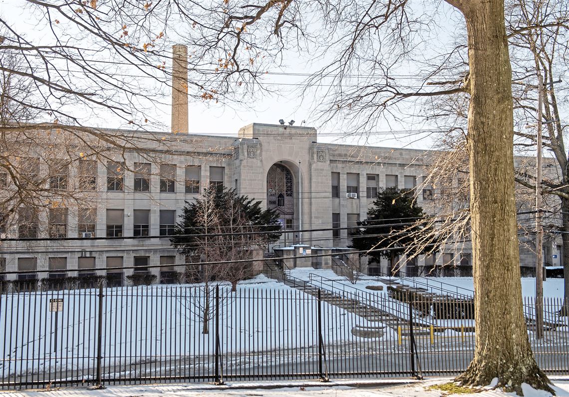 Pittsburgh spiritual leaders plan a back for Oliver Academy