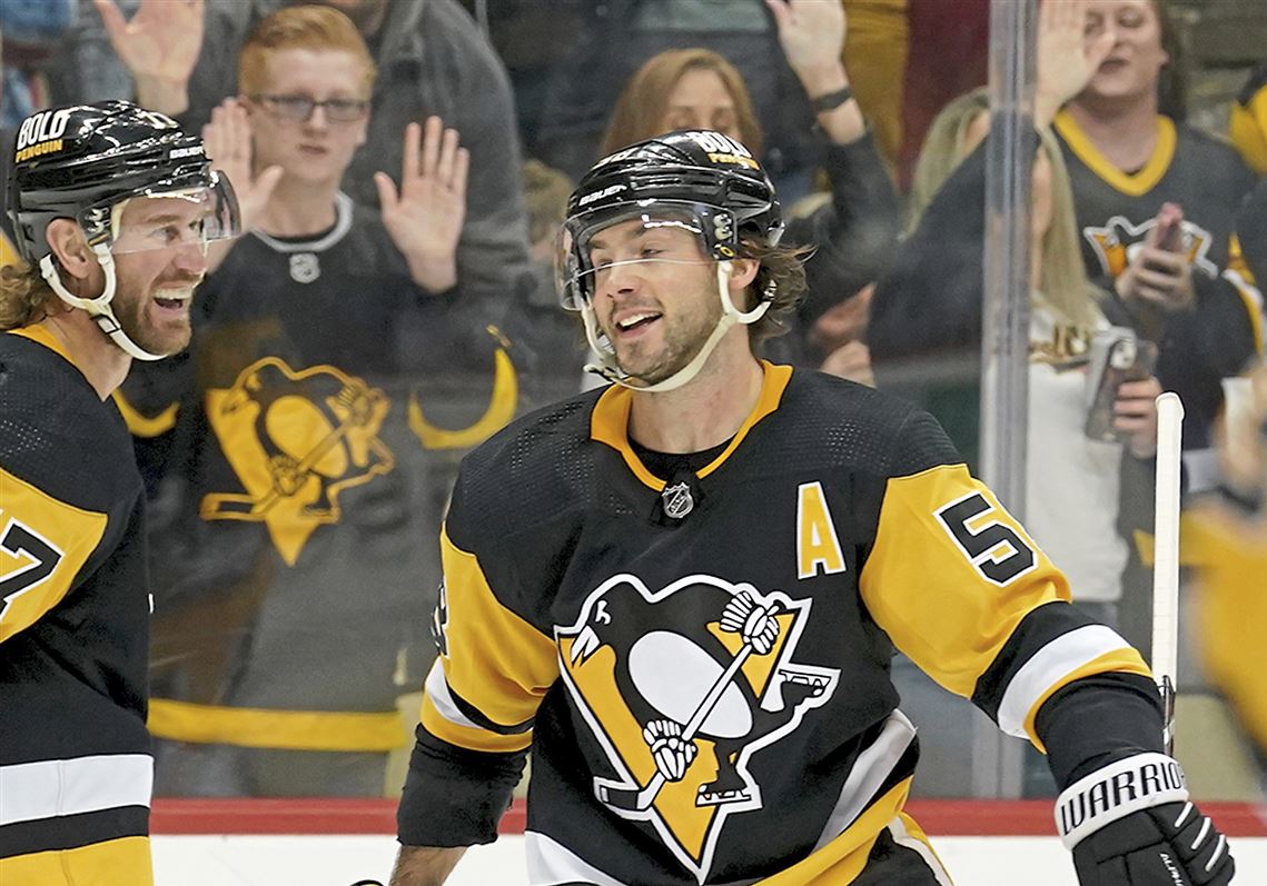 NHL: Kris Letang signs long-term deal to remain with Penguins