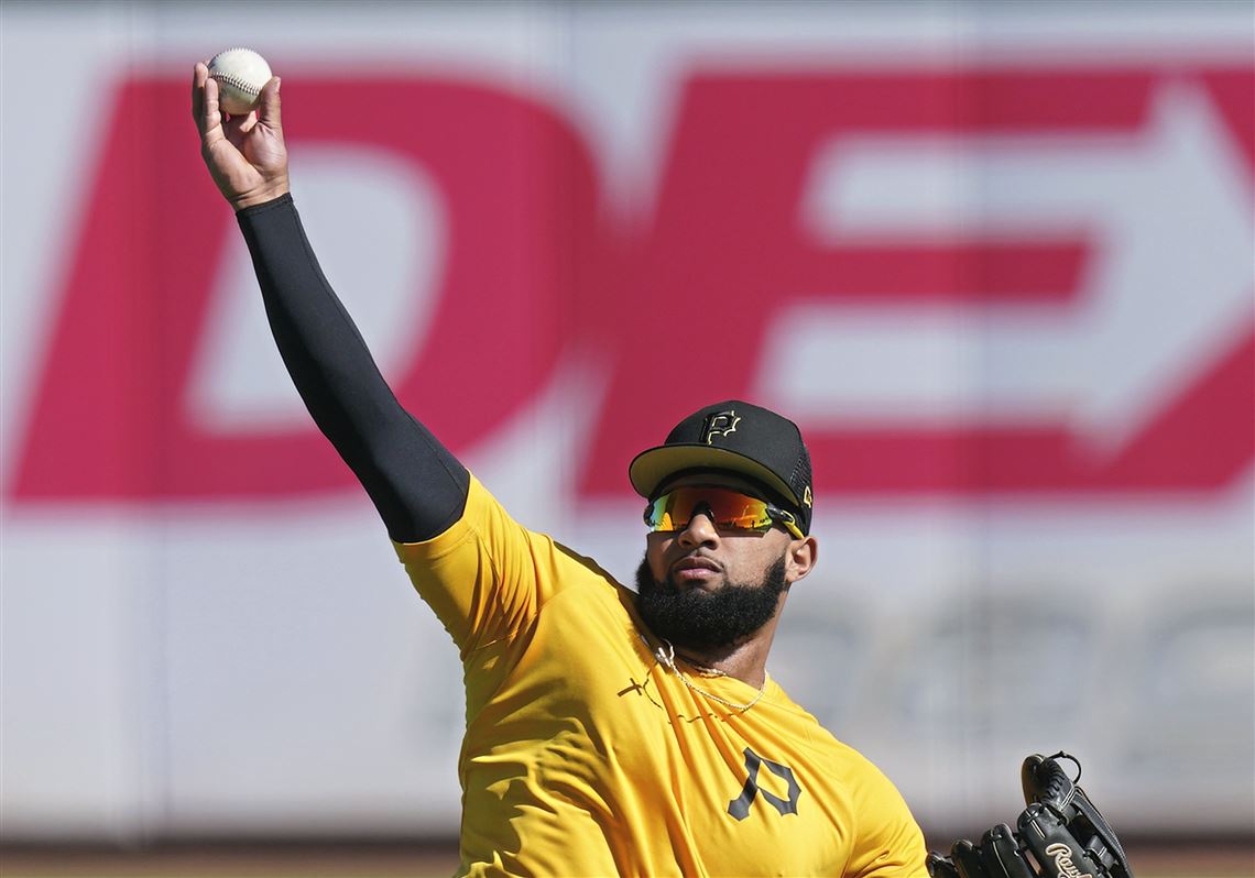 Pittsburgh Pirates' Oneil Cruz waits his turn in the batting cage