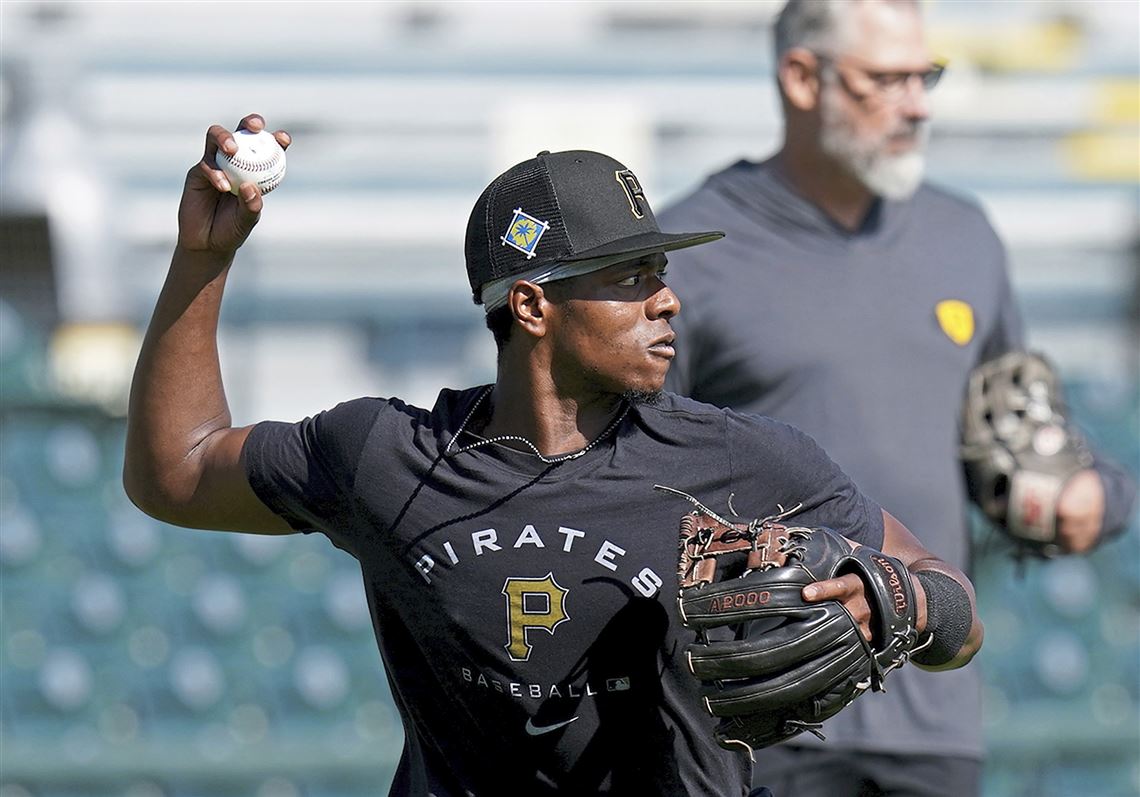 AP Source: Pirates, 3B Ke'Bryan Hayes agree on 8-year deal