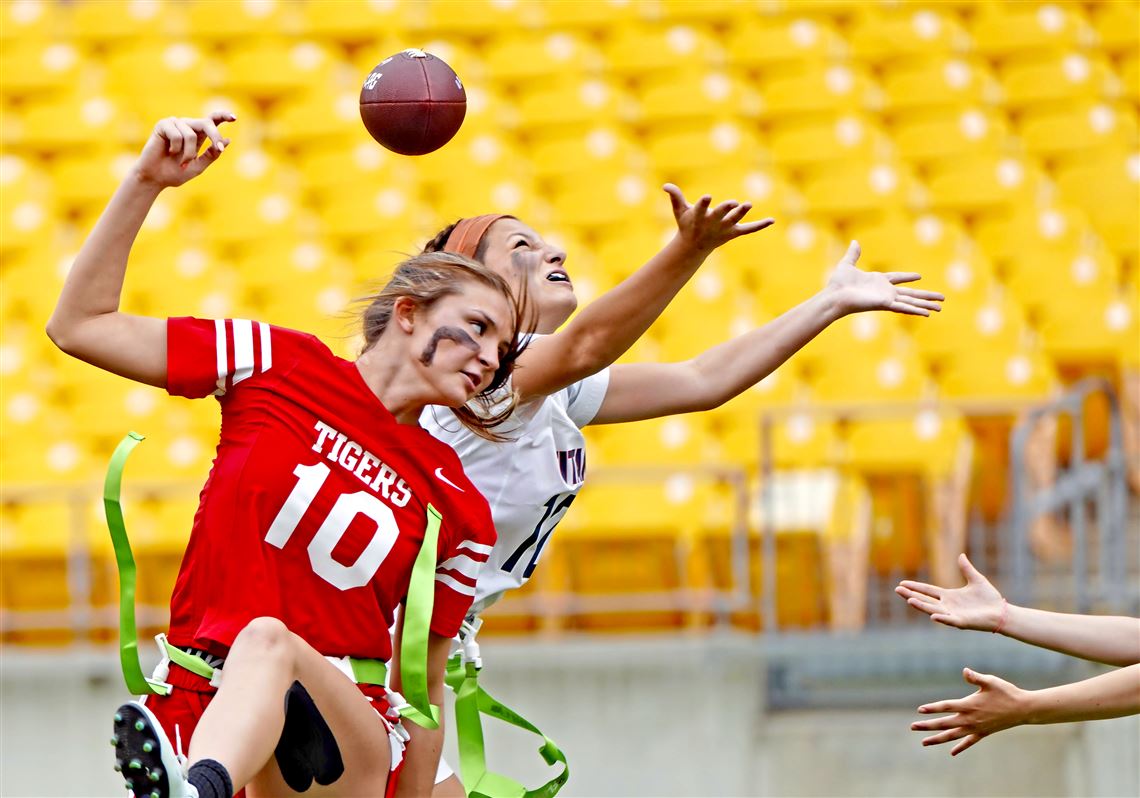 Shaler outlasts Moon at rain-soaked Heinz Field to win Steelers' inaugural  girls flag football championship