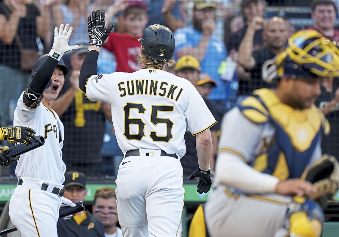 Brewers outfielder says 'usually something good happens' in wife's absence  after hitting walk-off run