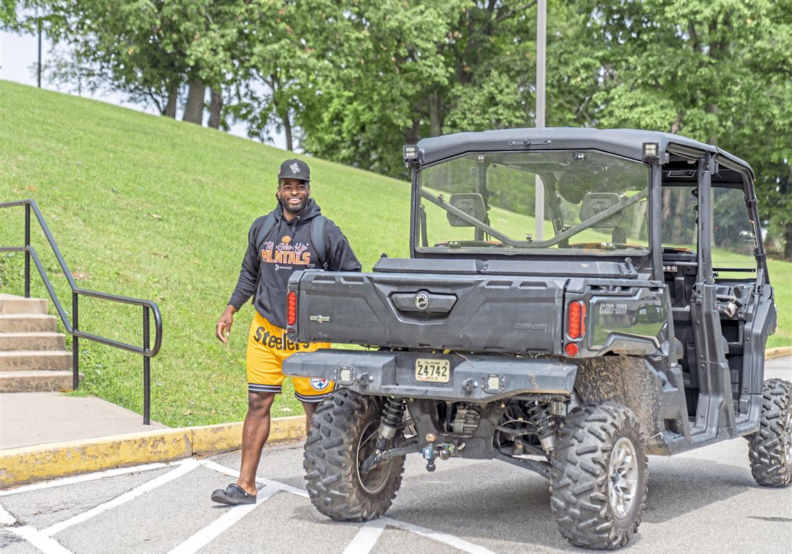 Pittsburgh Steelers RB Najee Harris Arrives at Training Camp