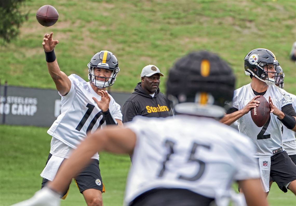 Steelers QB Mitch Trubisky leads first-team offense on first day