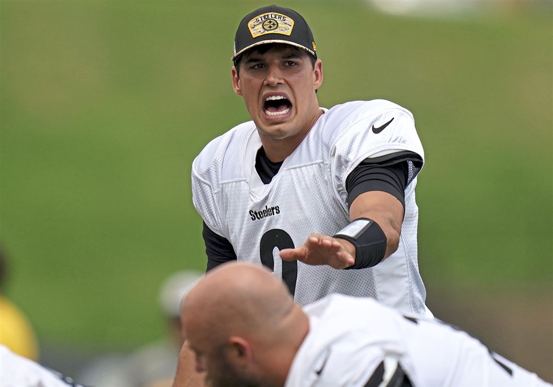 If Kenny Pickett's Out, Let Mason Rudolph Guide Steelers' Sleigh