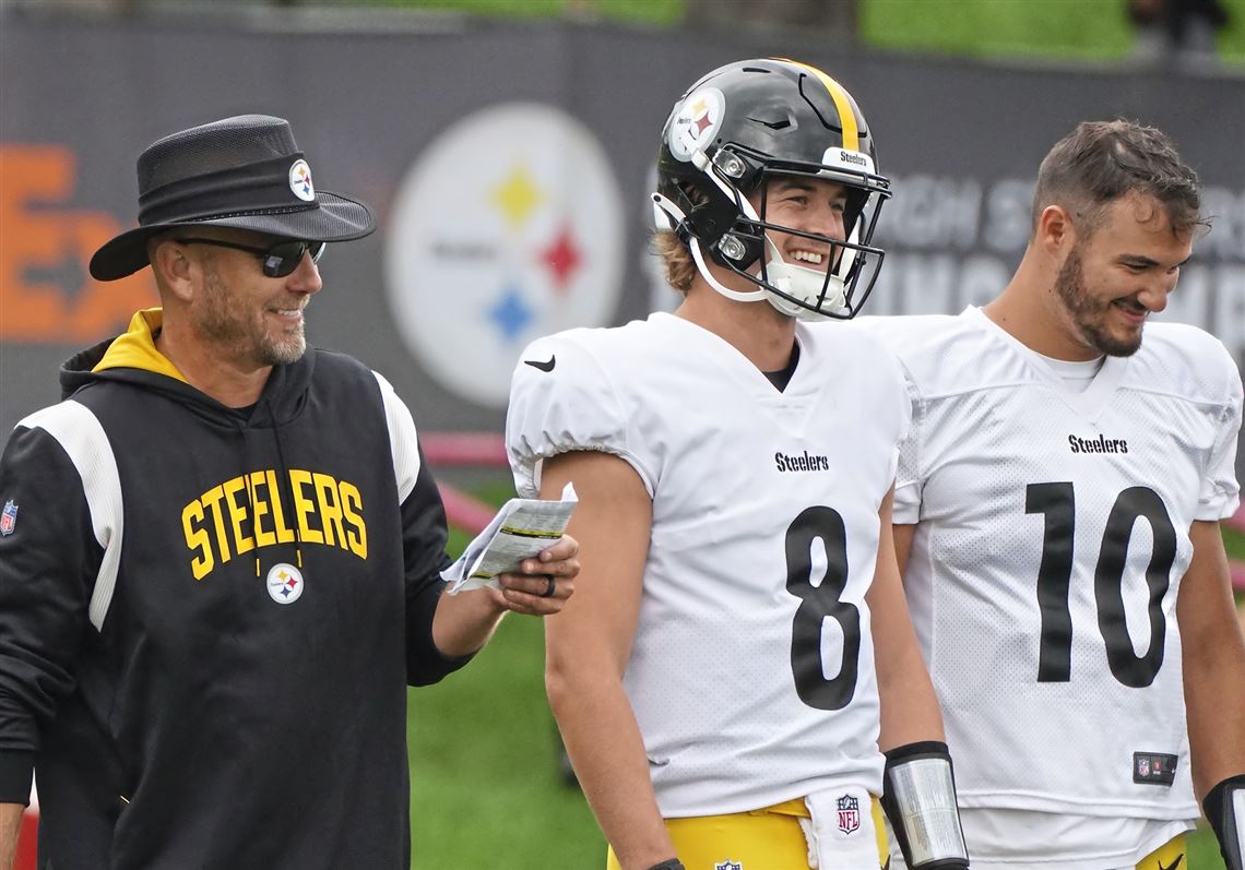 Steelers veteran gives up No. 8 jersey for rookie Kenny Pickett, who wore  the number in college 