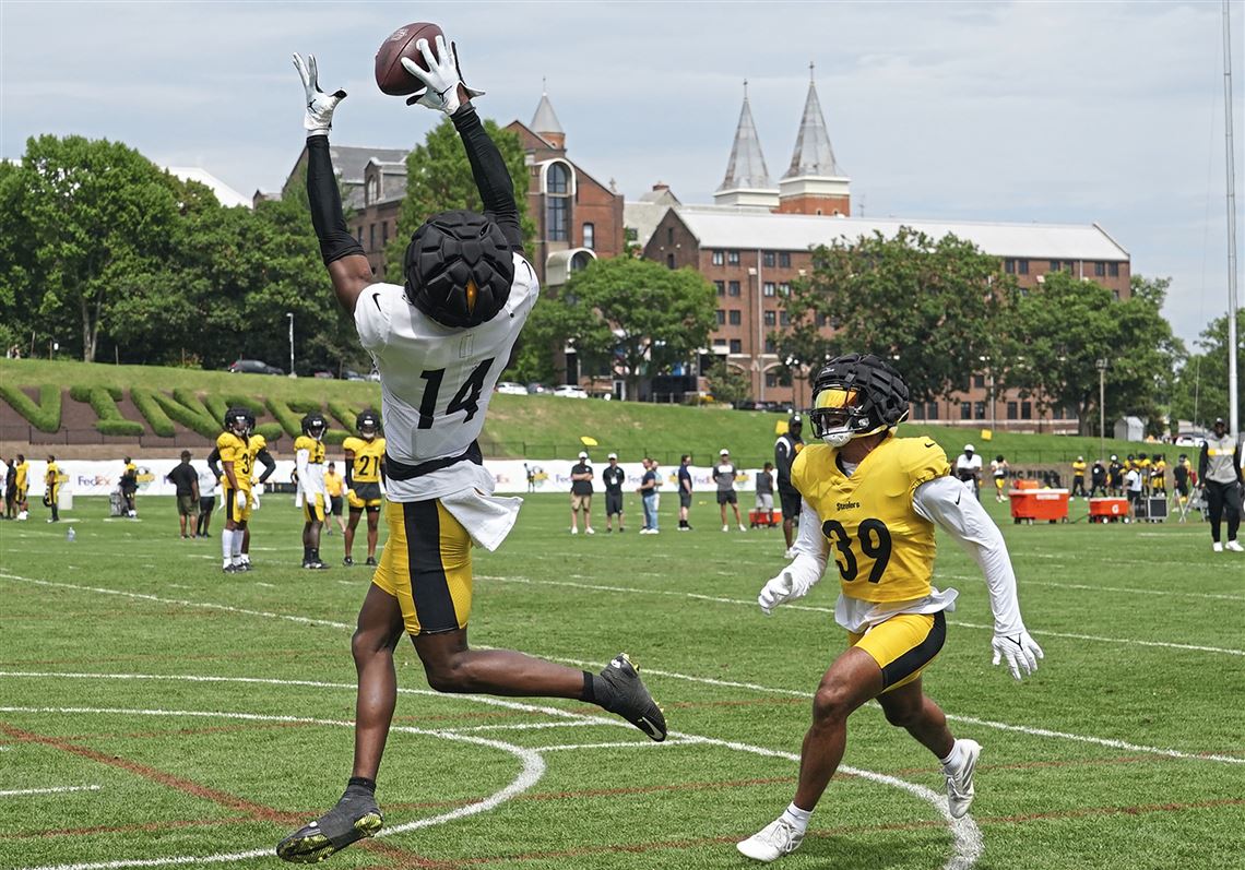 Steelers training camp: Buy or sell George Pickens hype, Kendrick Green's  transition to FB, more from Week 2 - Behind the Steel Curtain