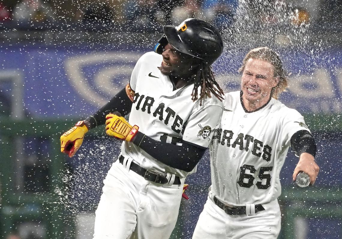 Oneil Cruz lives up to hype in first Pirates game of the season - Sports  Illustrated