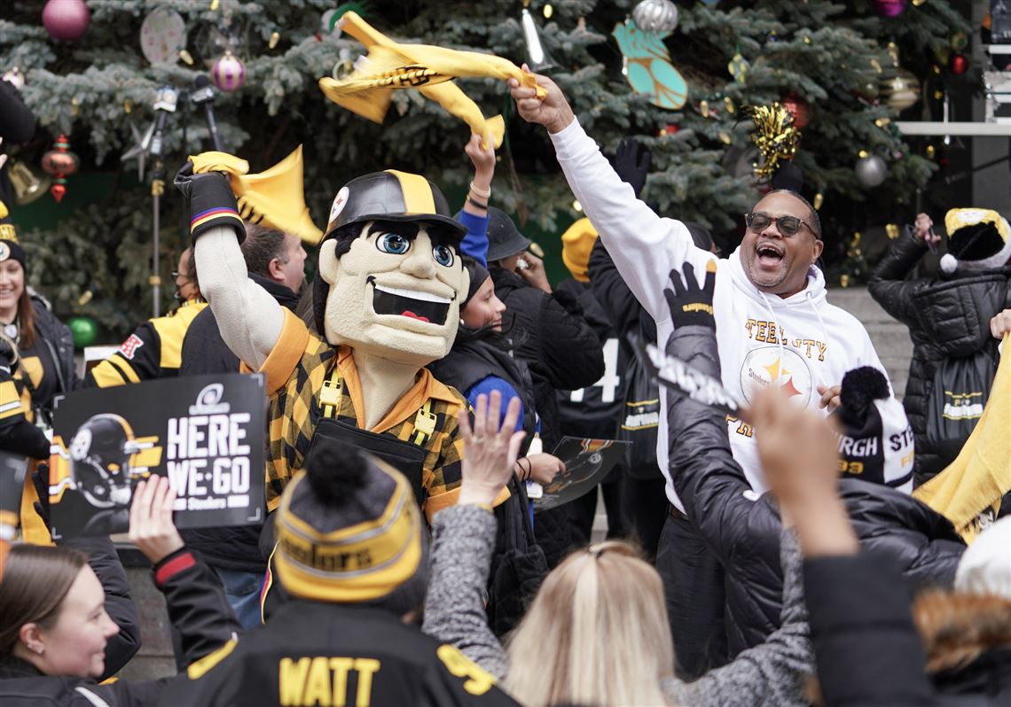 Steelers Rally In Downtown Pittsburgh Brings Fans Together Ahead Of AFC ...