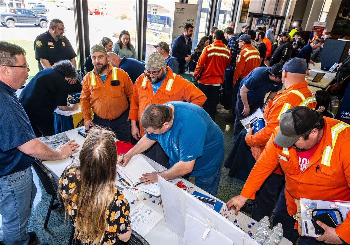 Hundreds of steelworkers seek leads, options at Weirton job fair as