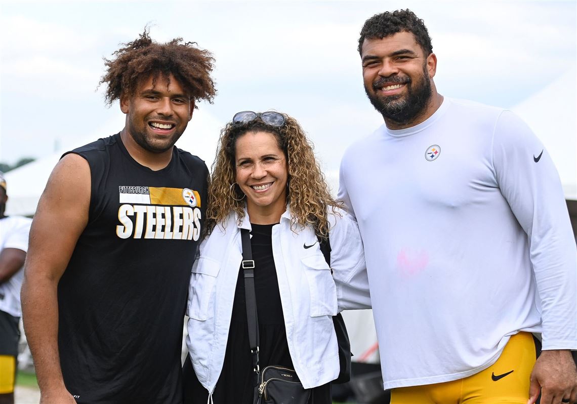 Charlotte Heyward-Wesley is mom to 2 Steelers — and a community at The  Heyward House | Pittsburgh Post-Gazette