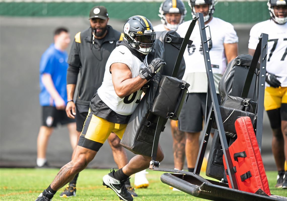 Steelers tackle Dan Moore Jr. getting comfortable on the right side of the  line