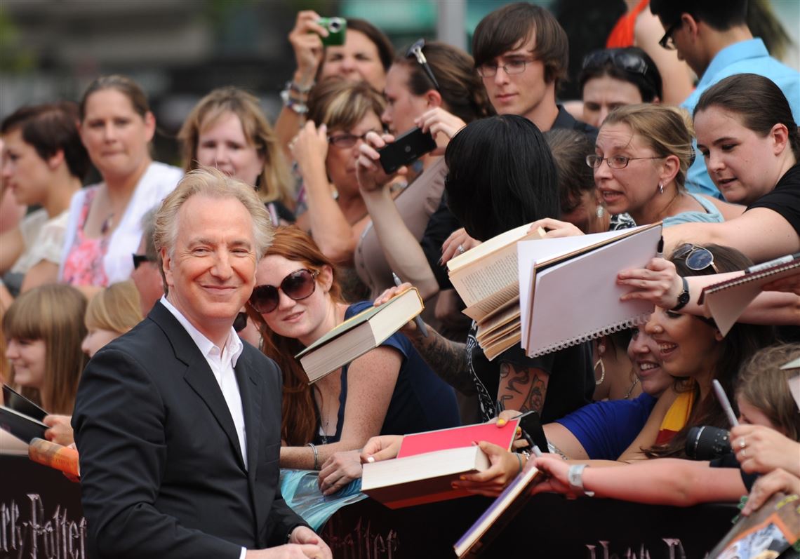 Alan Rickman, star of stage and 'Harry Potter' dies at 69