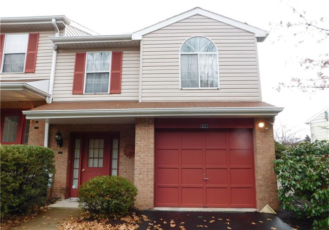 Buying Here Fresh, bright townhouse is a lowmaintenance dream in Penn