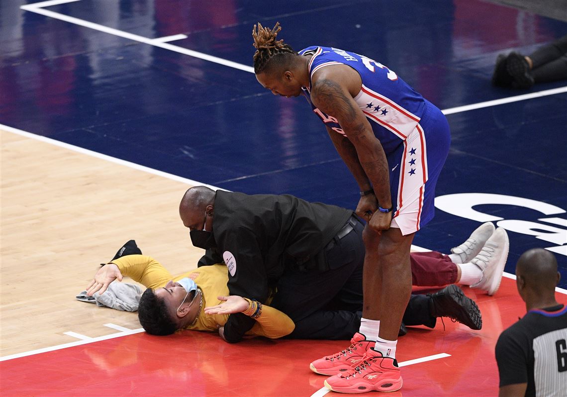 Fan tackled after running out on court during NBA game Pittsburgh
