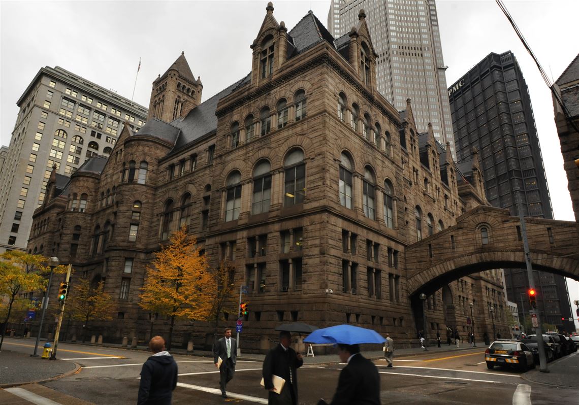 Defense attorney stopped at Allegheny County Courthouse with loaded gun