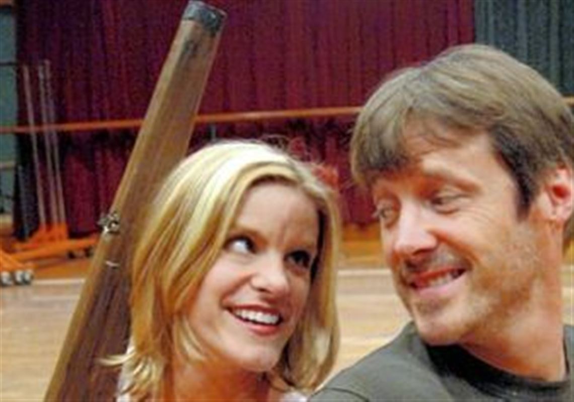 Jenn Colella stars as Annie Oakley and Matt Ashford plays Frank Butler in CLO's 