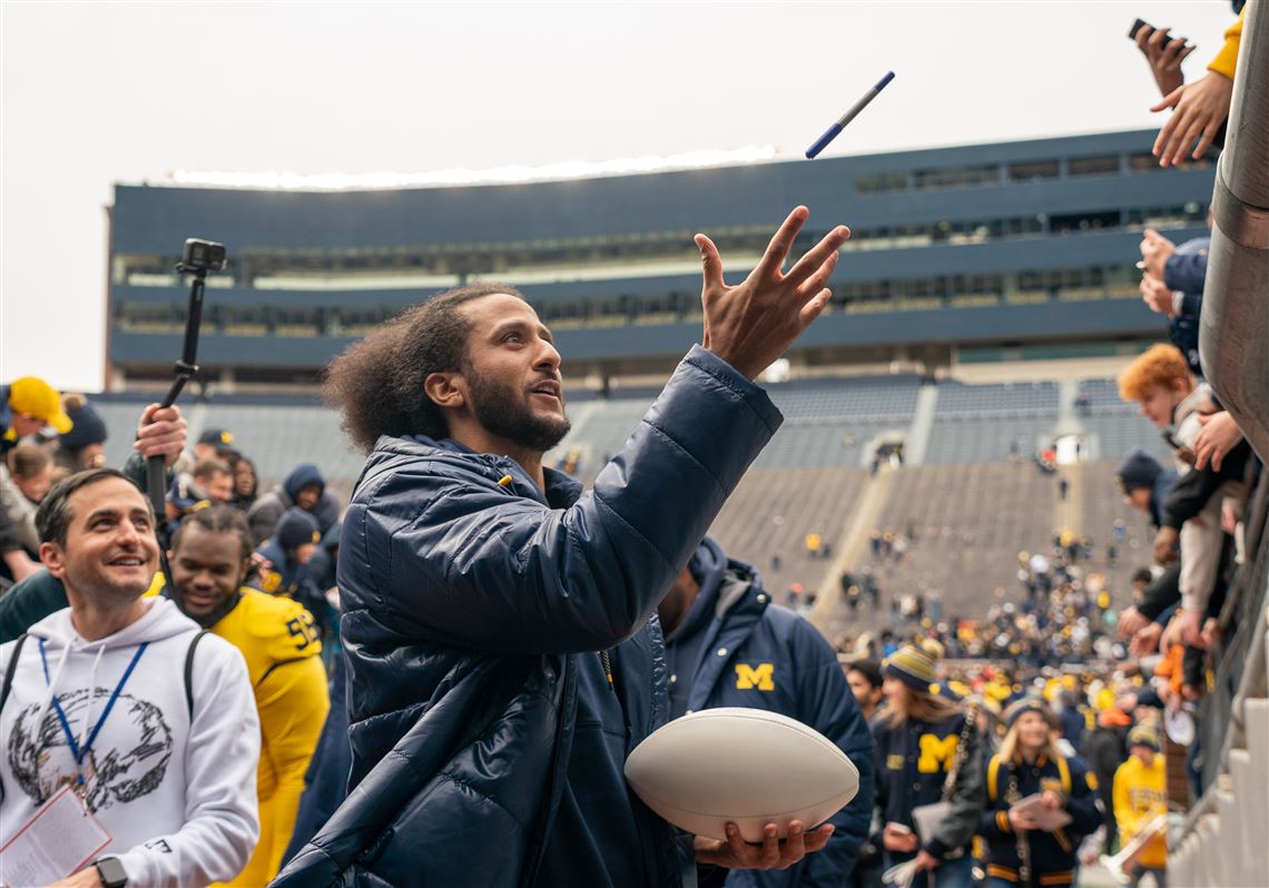 Jim Harbaugh wears Colin Kaepernick jersey at Michigan's Sacramento camp -  Niners Nation