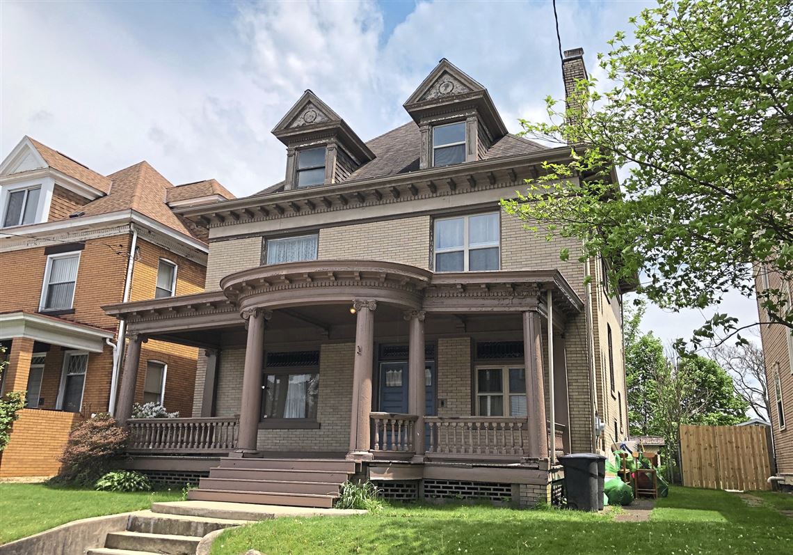 Buying Here 1922 house in offers history for under 74,000